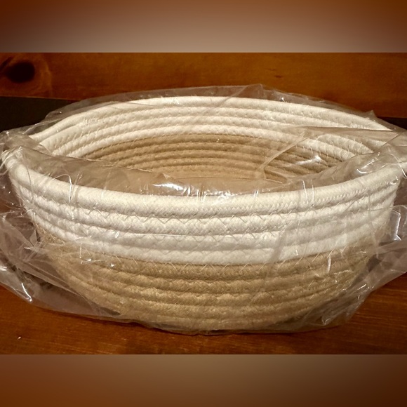 NWT Short Stories Round Rope Basket-Neutral-9.8” X 9.8”  in Packaging - Picture 4 of 5
